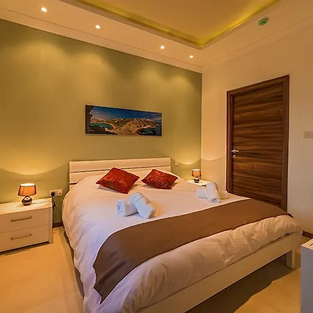 Merisi Aparthotel Valletta